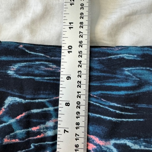 Tuff Athletics Blue/Black Abstract Psychedelic Yoga Cropped Leggings Size Small - Picture 10 of 13